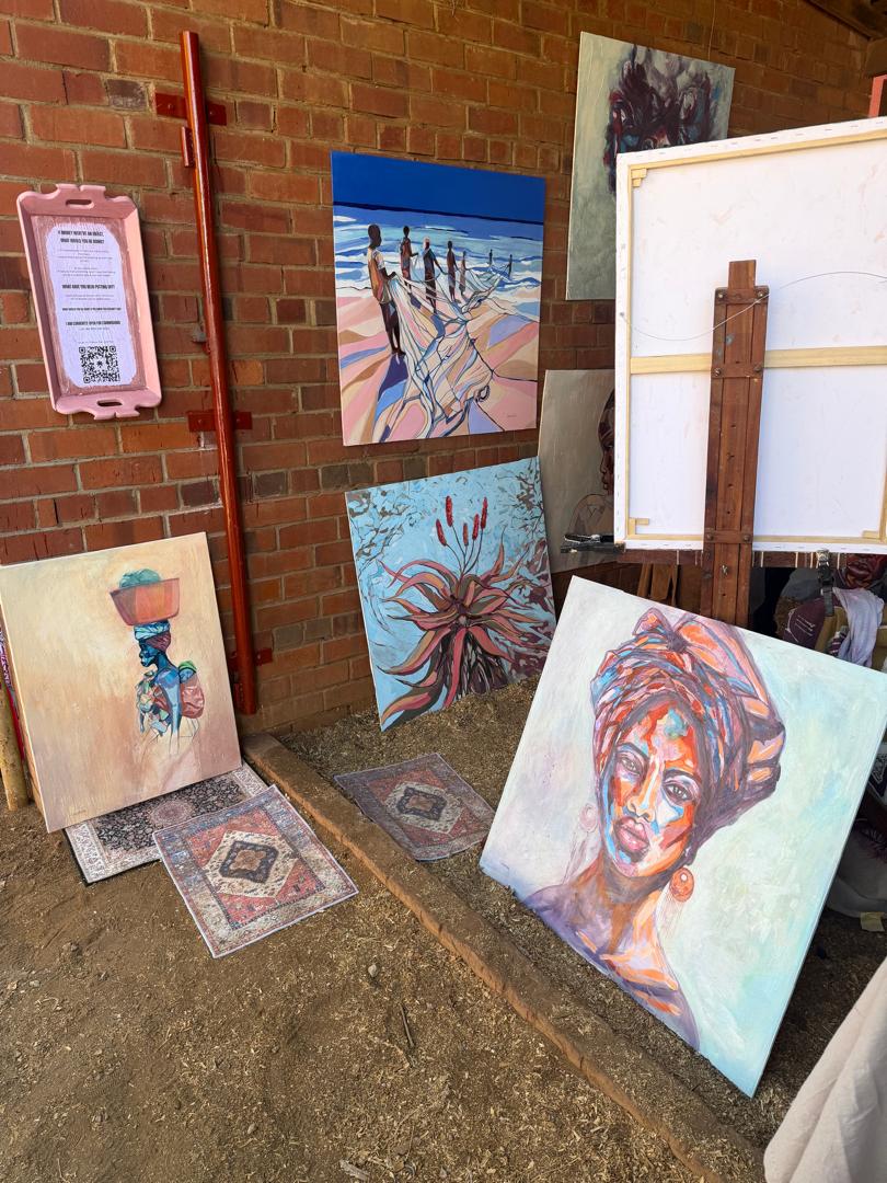 Vibrant Zimbabwean art and cultural crafts